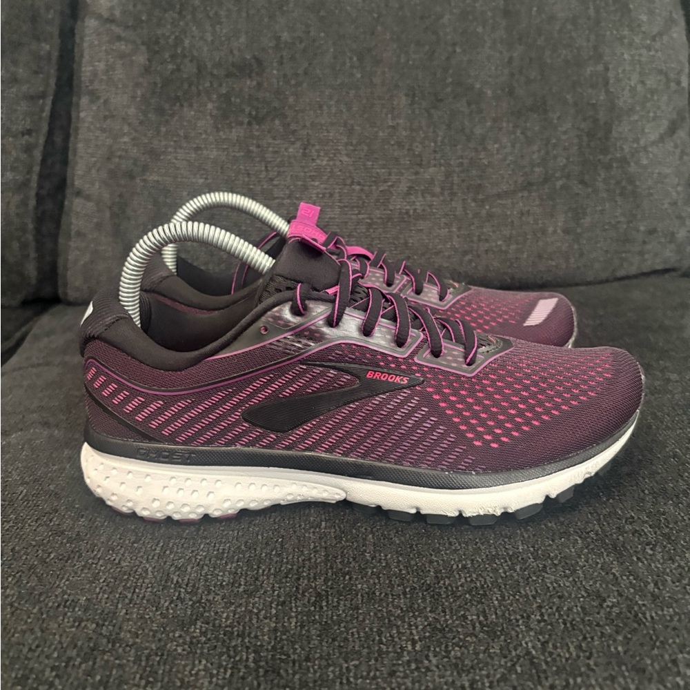 Brooks Women's Sneakers - Dark Purple and Pink